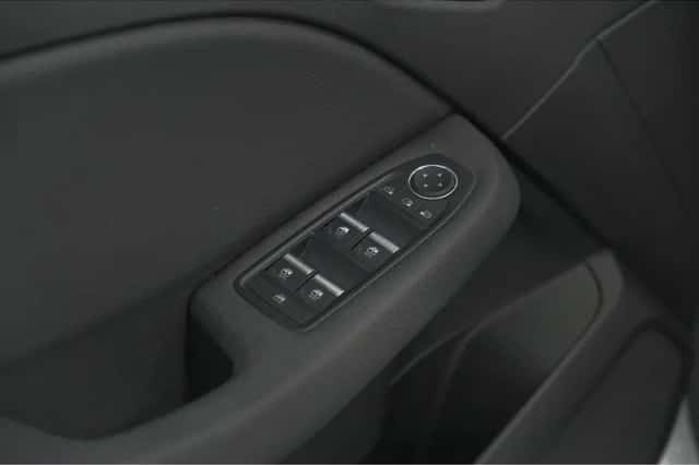 Renault Clio (2020) thumbnail 24