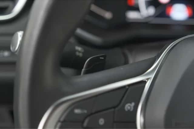 Renault Clio (2020) thumbnail 33