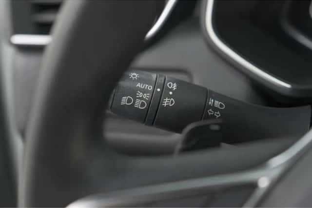 Renault Clio (2020) thumbnail 35