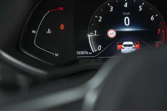 Renault Clio (2020) thumbnail 40