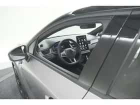 Renault Captur (2024) thumbnail 2