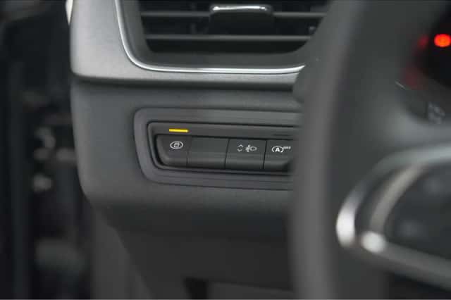 Renault Captur (2024) thumbnail 38