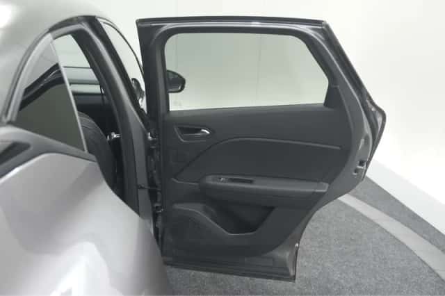 Renault Captur (2024) thumbnail 59