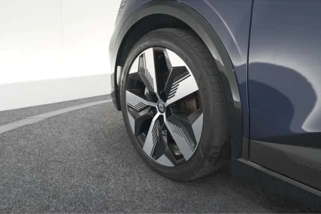 Renault Mégane E-Tech (2023) thumbnail 16