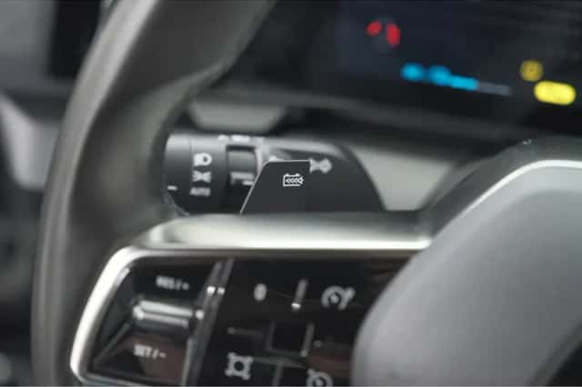 Renault Mégane E-Tech (2023) thumbnail 31