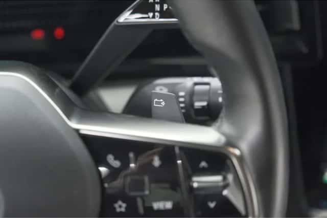Renault Mégane E-Tech (2023) thumbnail 32