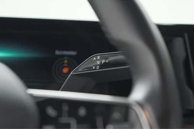 Renault Mégane E-Tech (2023) thumbnail 35