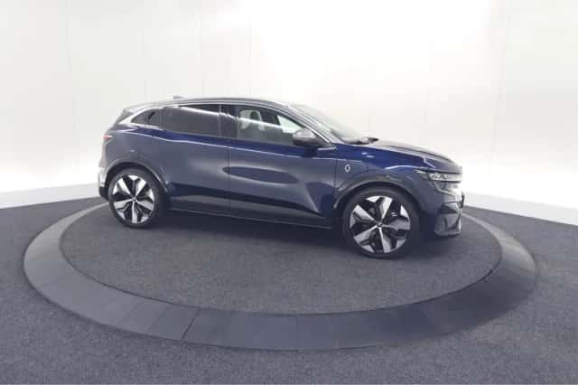 Renault Mégane E-Tech (2023) thumbnail 7