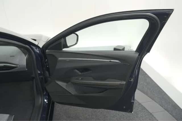 Renault Mégane E-Tech (2023) thumbnail 64