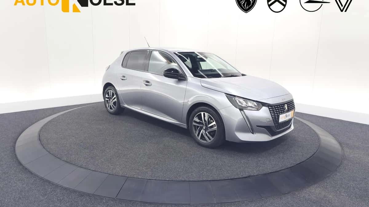 Peugeot 208 (2023) — foto 1