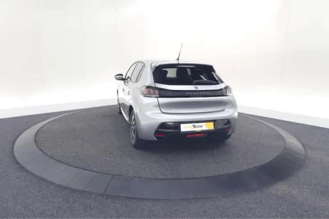 Peugeot 208 (2023) thumbnail 11