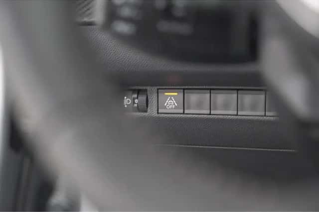 Peugeot 208 (2023) thumbnail 34