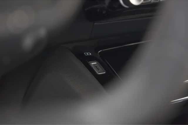 Peugeot 208 (2023) thumbnail 41