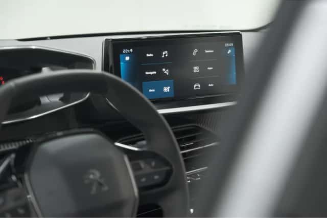 Peugeot 208 (2023) thumbnail 43