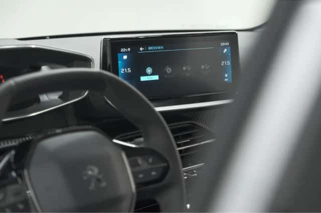 Peugeot 208 (2023) thumbnail 45
