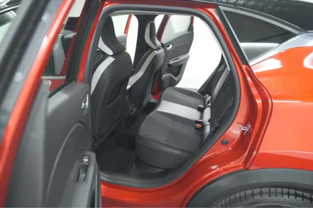 Renault Captur (2020) thumbnail 27