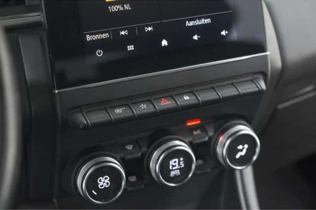 Renault Captur (2020) thumbnail 42