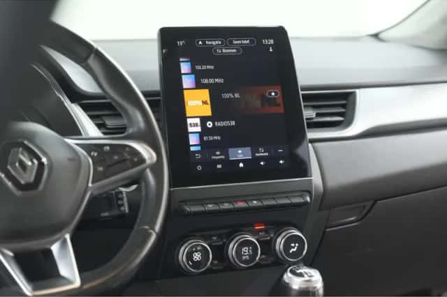 Renault Captur (2020) thumbnail 48