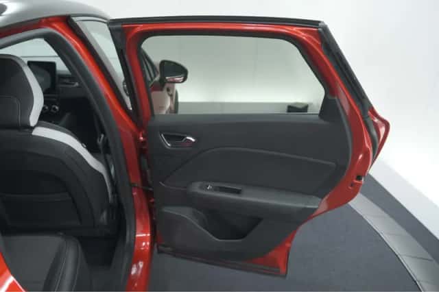 Renault Captur (2020) thumbnail 66