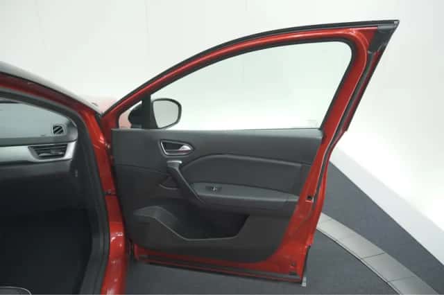 Renault Captur (2020) thumbnail 67
