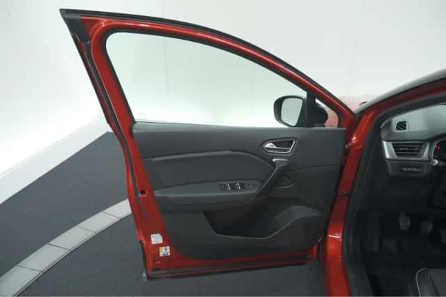 Renault Captur (2020) thumbnail 69