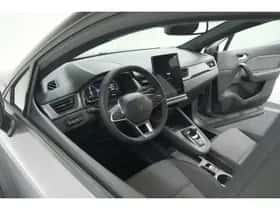 Renault Captur (2025) thumbnail 2