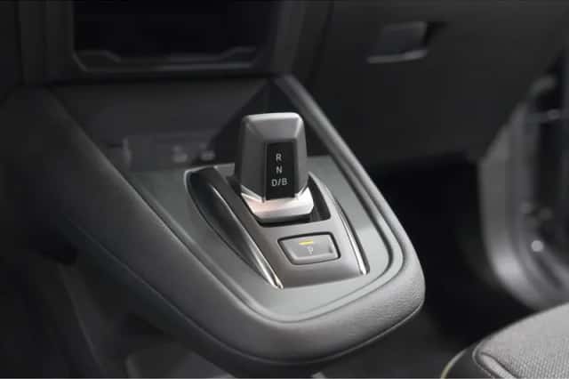 Renault Captur (2025) thumbnail 39