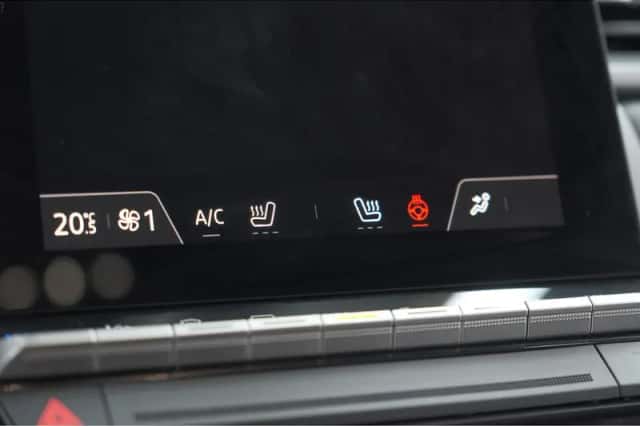 Renault Captur (2025) thumbnail 42