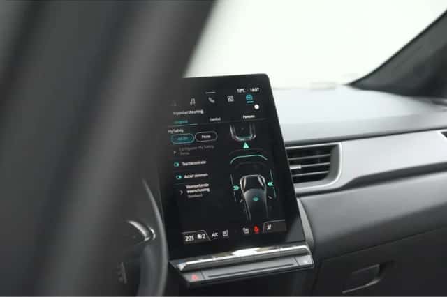 Renault Captur (2025) thumbnail 49