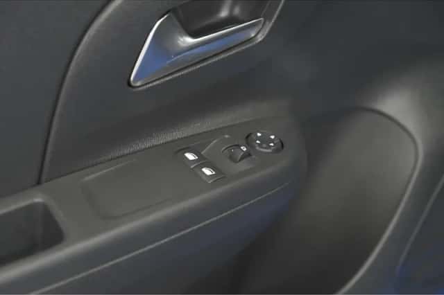 Opel Corsa (2022) thumbnail 22