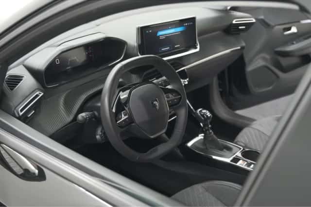 Peugeot 208 (2025) thumbnail 2