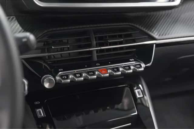 Peugeot 208 (2025) thumbnail 37