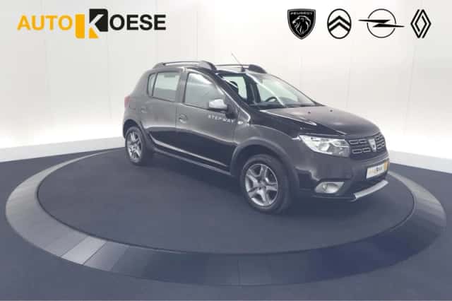 Dacia Sandero Stepway (2018) thumbnail 1