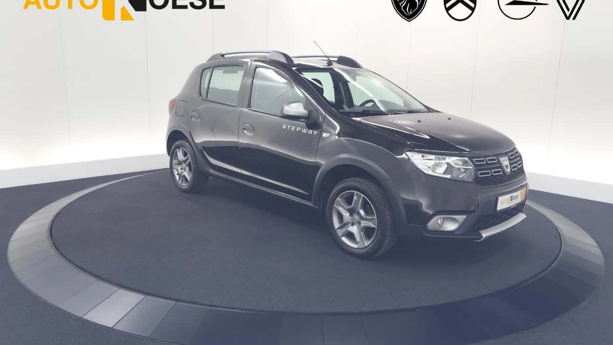 Dacia Sandero Stepway (2018) — foto 1