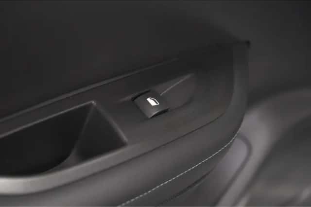 Peugeot 2008 (2020) thumbnail 24