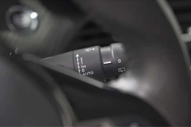 Peugeot 2008 (2020) thumbnail 31