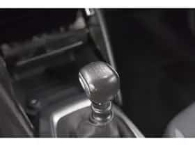 Peugeot 2008 (2020) thumbnail 38