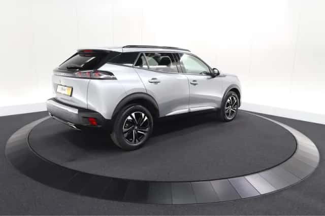 Peugeot 2008 (2020) thumbnail 5