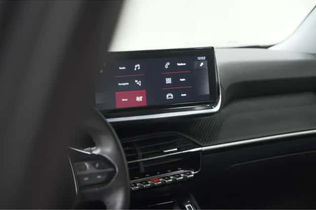 Peugeot 2008 (2020) thumbnail 41