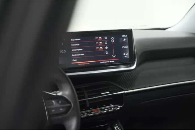 Peugeot 2008 (2020) thumbnail 48