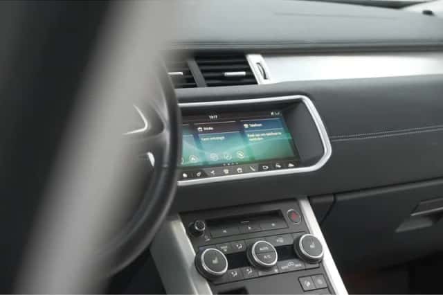 Land Rover Range Rover Evoque (2019) thumbnail 3