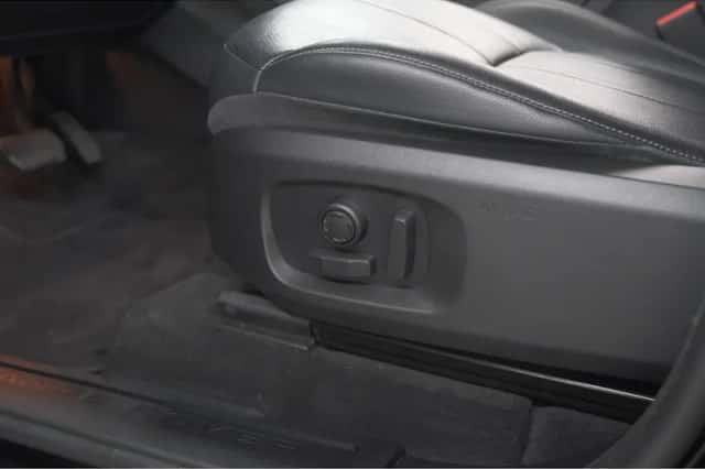 Land Rover Range Rover Evoque (2019) thumbnail 29