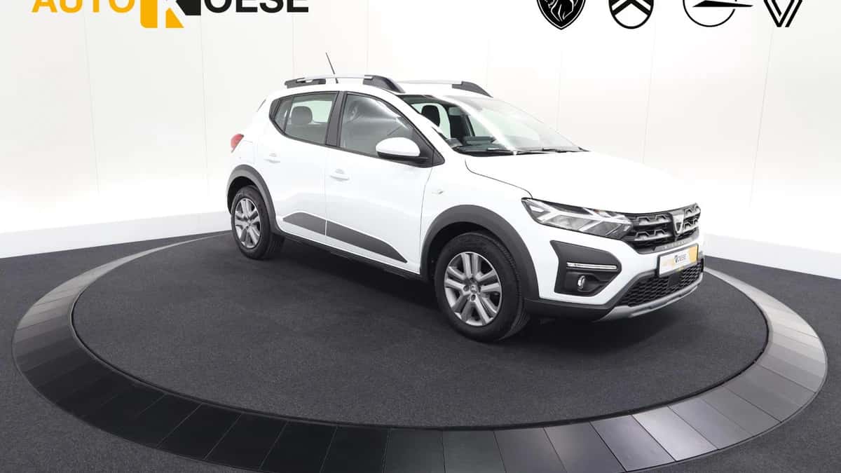 Dacia Sandero Stepway (2022) — foto 1