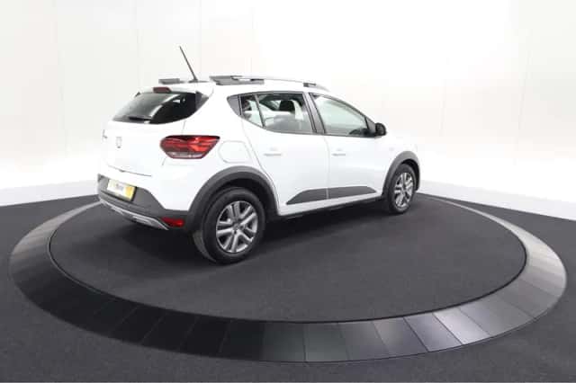 Dacia Sandero Stepway (2022) thumbnail 5