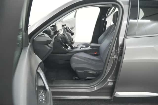 Peugeot 2008 (2020) thumbnail 25