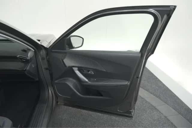 Peugeot 2008 (2020) thumbnail 62