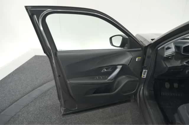 Peugeot 2008 (2020) thumbnail 64