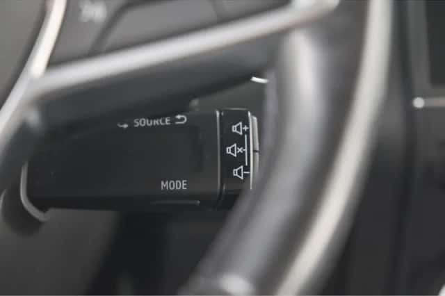 Renault Clio (2021) thumbnail 32