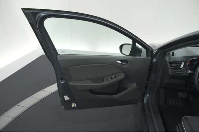 Renault Clio (2021) thumbnail 69