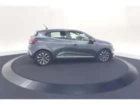 Renault Clio (2021) thumbnail 8